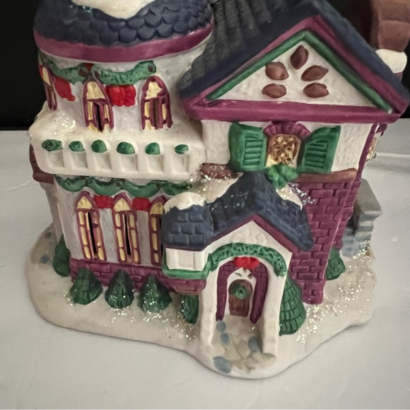 Vintage Ceramic Christmas Church Holiday Village Lighted Building House - Picture 2 of 11